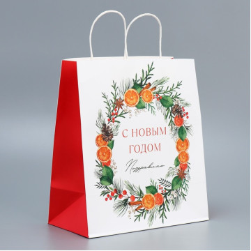 Пакет подарочный крафтовый «Поздравляю», 32 × 28 × 15 см.