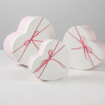 Набор коробок 3 в 1 сердца, розовый-белый. Поштучно